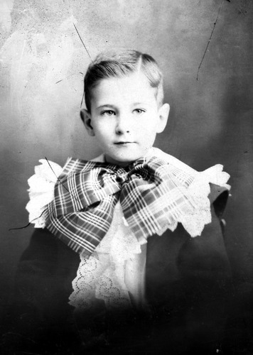 Click to see GP-1592 of Moore Glass Plate Collection (GP-)
