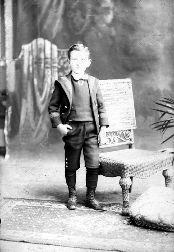 Click to see GP-1658 of Moore Glass Plate Collection (GP-)