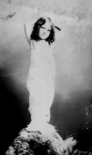Click to see GP-1672 of Moore Glass Plate Collection (GP-)