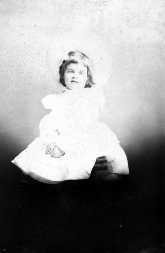 Click to see GP-1686 of Moore Glass Plate Collection (GP-)