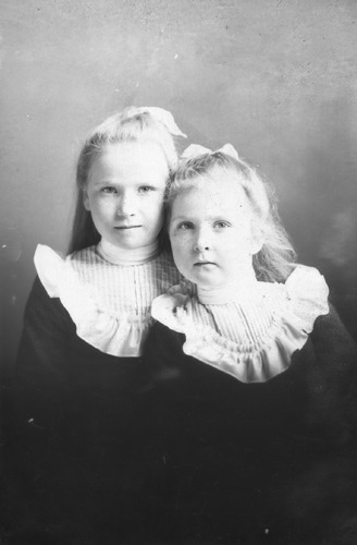 Click to see GP-1692 of Moore Glass Plate Collection (GP-)