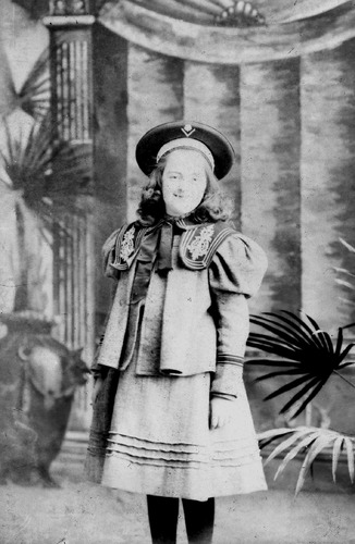Click to see GP-1693 of Moore Glass Plate Collection (GP-)