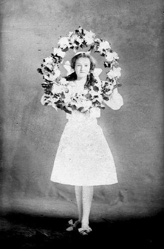 Click to see GP-1724 of Moore Glass Plate Collection (GP-)