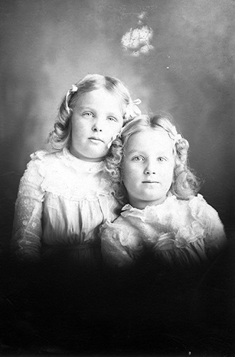 Click to see GP-1731 of Moore Glass Plate Collection (GP-)