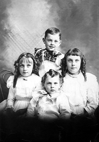 Click to see GP-1743 of Moore Glass Plate Collection (GP-)