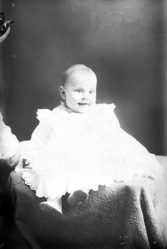 Click to see GP-1750 of Moore Glass Plate Collection (GP-)
