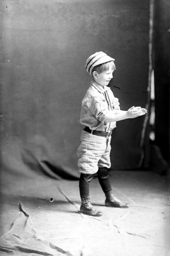 Click to see GP-1757 of Moore Glass Plate Collection (GP-)