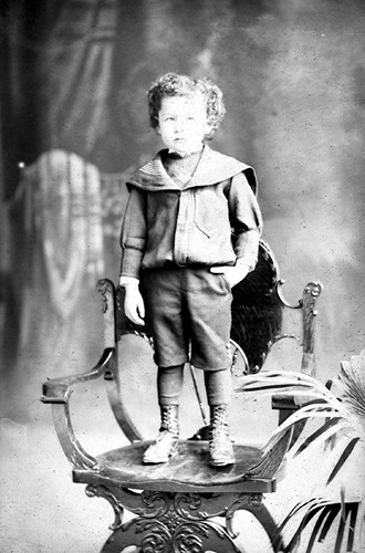Click to see GP-1772 of Moore Glass Plate Collection (GP-)
