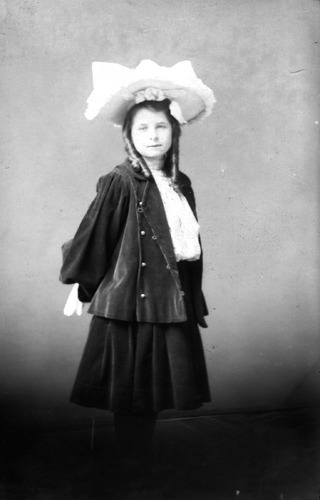 Click to see GP-1829 of Moore Glass Plate Collection (GP-)