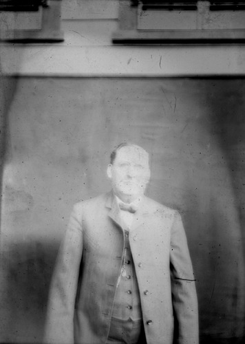 Click to see GP-FRANK 7 of Frank Glass Plate Collection (GP-FRANK)