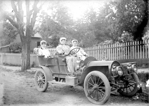 Click to see GP-FRANK 27 of Frank Glass Plate Collection (GP-FRANK)