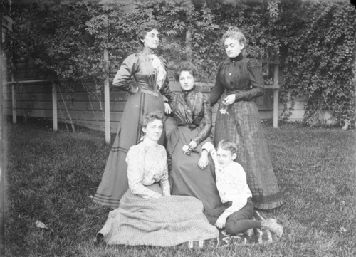 Click to see GP-FRANK 31 of Frank Glass Plate Collection (GP-FRANK)