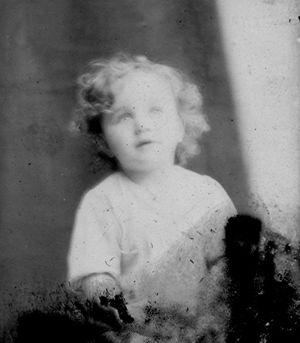 Click to see GP-FRANK 43 of Frank Glass Plate Collection (GP-FRANK)