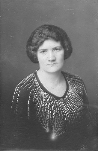Click to see GP-INGRAM 16 of Ingram Glass Plate Collection (GP-INGRAM)