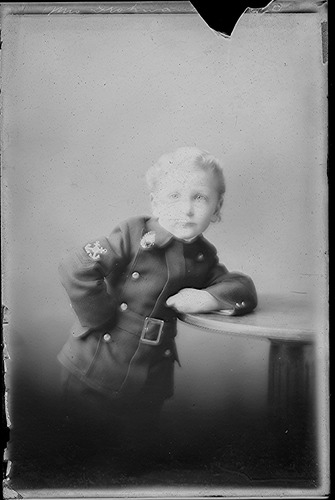 Click to see GP-JHART COLLECTION 23 of J. Hart Glass Plate Collection (GP-JHART)
