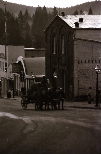 Click to see PIC 7-CARTER 17-10 of Nevada City Stagecoach photography shoot (PIC 7-CARTER 17)