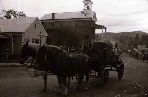 Click to see PIC 7-CARTER 17-18 of Nevada City Stagecoach photography shoot (PIC 7-CARTER 17)
