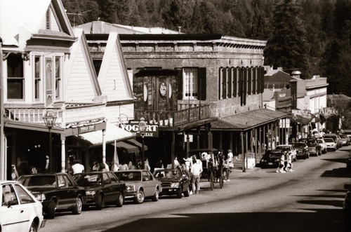 Nevada City town with tourists and  (PIC 7-CARTER 16)