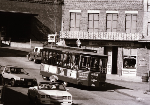 Click to see PIC 7-CARTER 16-5 of Nevada City town with tourists and (PIC 7-CARTER 16)