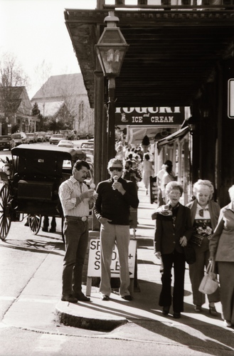 Click to see PIC 7-CARTER 16-7 of Nevada City town with tourists and (PIC 7-CARTER 16)