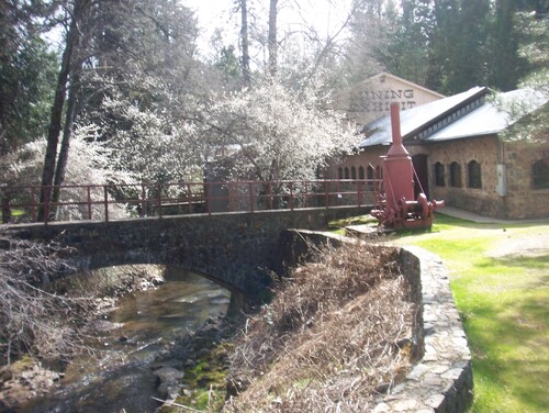 Click to see Aquaduct 1 of Outside Exhibits (PIC 7-NSMMO)