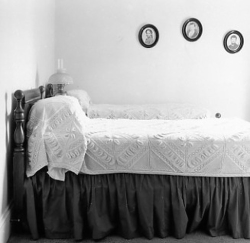 Click to see PIC 1-B 132-7 of Miscellaneous Photos (PIC 1-B)