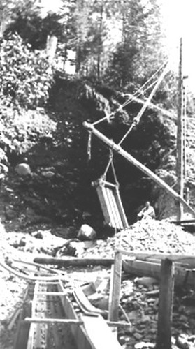 Click to see PIC 2-B 89-3 of Miscellaneous Photos (PIC 2-B)