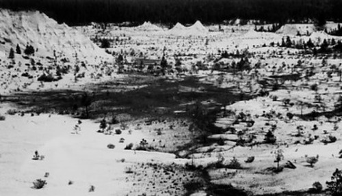 Click to see PIC 2-C 22-2 of Miscellaneous Photos (PIC 2-C)