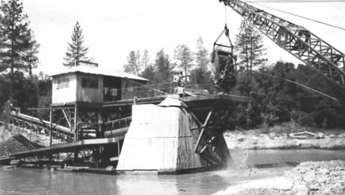 Click to see PIC 2-D 71-1 of Miscellaneous Photos (PIC 2-D)