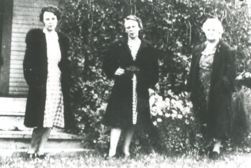 Click to see PIC 2-E 145 of Miscellaneous Photos (PIC 2-E)