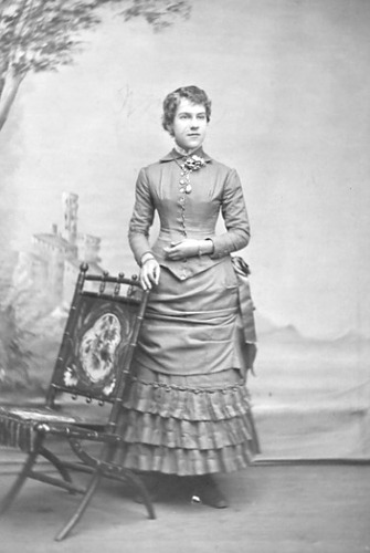 Click to see PIC 3-COS D-8 of Costumes & Period Dress (PIC 3-COS)