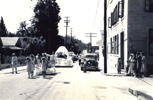 Click to see PIC 3-JUL 58 of 4th July (PIC 3-JUL)