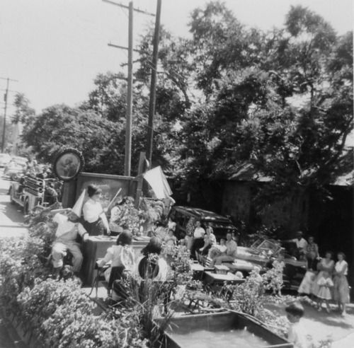 Click to see PIC 3-JUL 76 of 4th July (PIC 3-JUL)