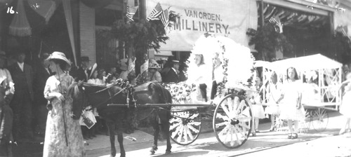 Click to see PIC 3-JUL 77 of 4th July (PIC 3-JUL)