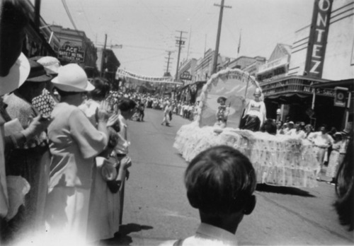 Click to see PIC 3-JUL 87 of 4th July (PIC 3-JUL)