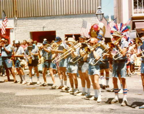Click to see PIC 3-JUL 128 of 4th July (PIC 3-JUL)