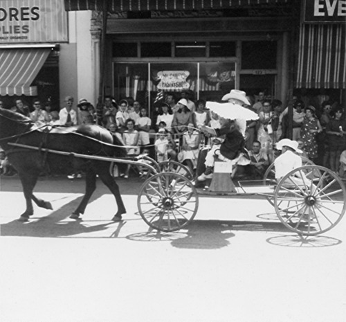 Click to see PIC 3-JUL 197 of 4th July (PIC 3-JUL)