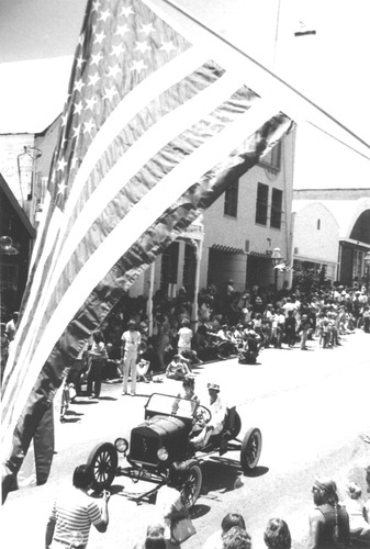 Click to see PIC 3-JUL 281 of 4th July (PIC 3-JUL)