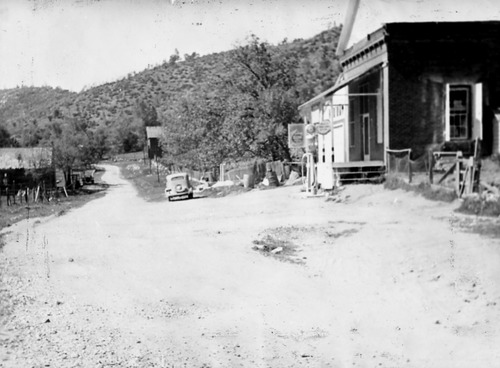 Click to see PIC 4-FRE 6 of French Corral (PIC 4-FRE)