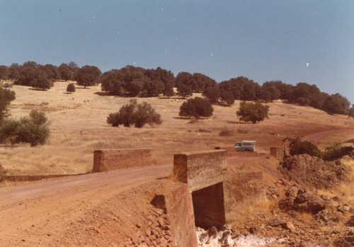 Click to see PIC 4-GHO 31 A & B of Ghost Towns (PIC 4-GHO)