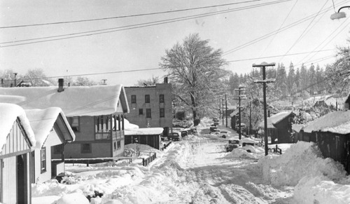 Click to see PIC 4-GR 27-8-A of Grass Valley (PIC 4-GR)