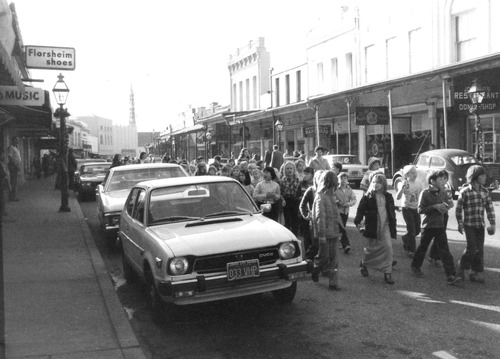 Click to see PIC 4-GR 427 of Grass Valley (PIC 4-GR)