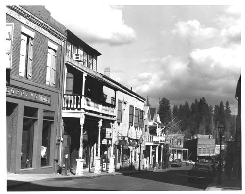 Click to see PIC 4-NEV3 33 of Nevada City (PIC 4-NEV)