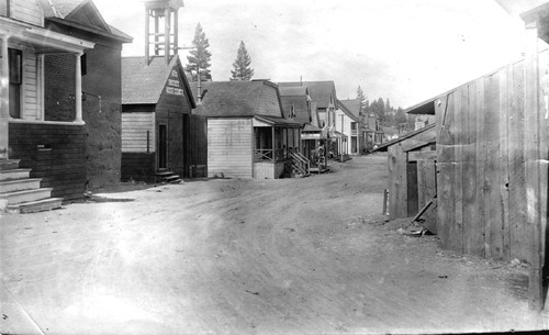 Click to see PIC 4-TRU 3 of Truckee (PIC 4-TRU)
