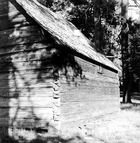 Click to see PIC 5-CABIN 3B of Cabins (PIC 5-CABIN)