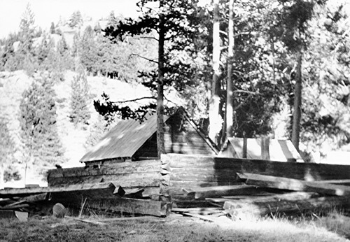 Click to see PIC 5-CABIN 8B of Cabins (PIC 5-CABIN)