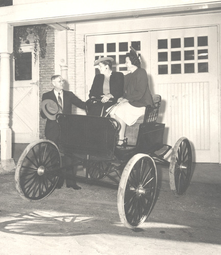 Click to see PIC 5-TRA-AUTO 1-B of Automobiles, trucks (PIC 5-TRA-AUTO)