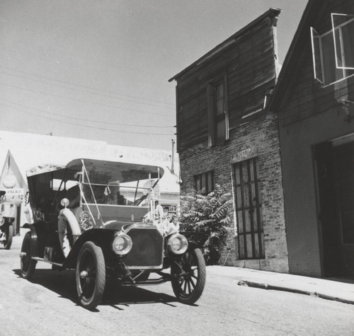 Click to see PIC 5-TRA-AUTO 24-E of Automobiles, trucks (PIC 5-TRA-AUTO)