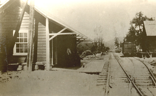 Click to see PIC 5-TRA-NAR DEPOT 10A-E of NCNGRR Depots (PIC 5-TRA-NAR DEPOT)