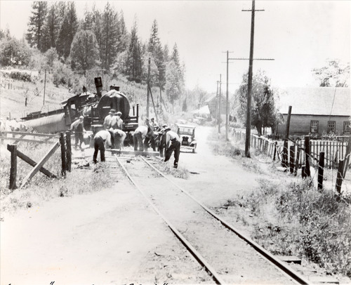 Click to see PIC 5-TRA-NAR DISASTERS 7 of NCNGRR train wrecks (PIC 5-TRA-NAR DISASTERS)